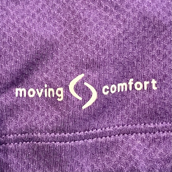 Moving Comfort half zip, size small - Picture 5 of 9